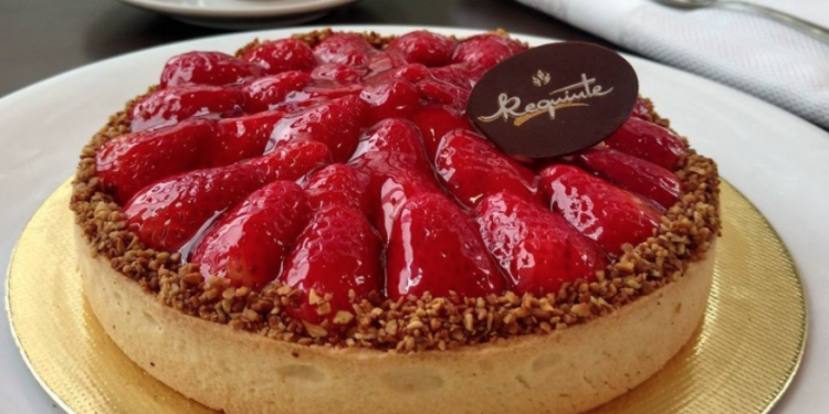 Morangofest solidário começa em Curitiba