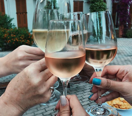 Onde tomar vinho em Curitiba