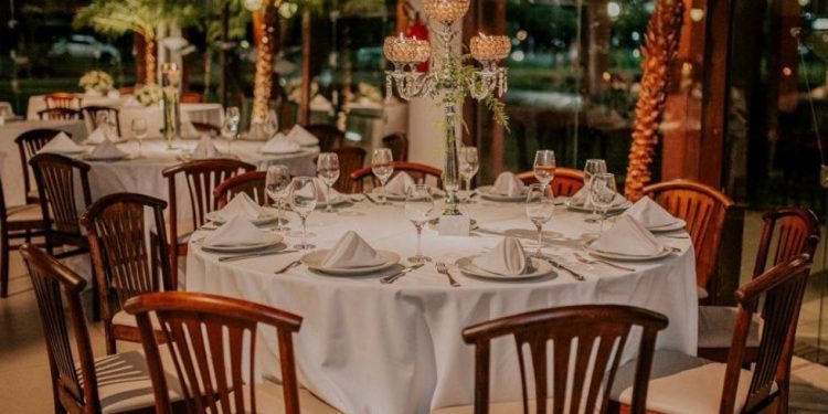 20 RESTAURANTES QUE ABREM NO NATAL E ANO NOVO