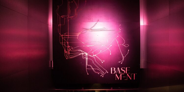 The Basement CWB: conheça a nova casa noturna que ousa com tecnologia e arte