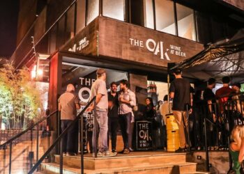 The Oak completa 5 anos e promove festas com música e gastronomia durante o mês de maio