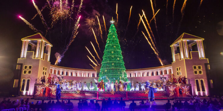 Natal Luz chega para iluminar Curitiba
