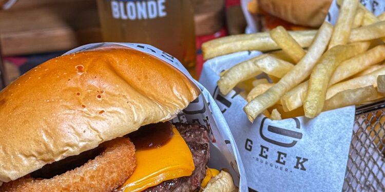 Entre no Clima de Carnaval: 5 lugares para curtir com os amigos usando o Tour!