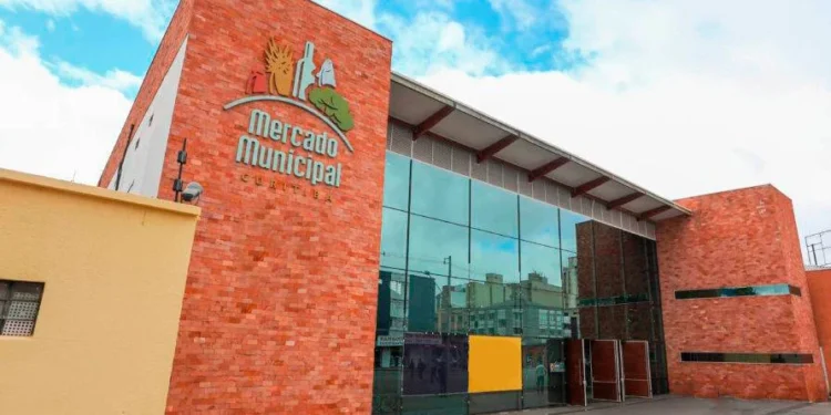 Mercado Municipal de Curitiba: tradição, sabores e história em um só lugar