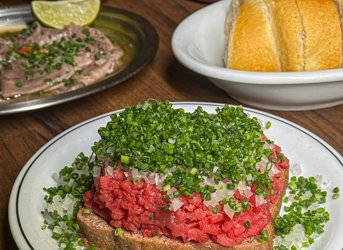 Curitiba vai ganhar a maior Carne de Onça do mundo (sim, QUATRO METROS)