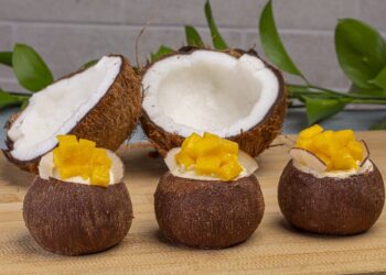 A sobremesa que parece fruta, mas guarda uma surpresa por dentro