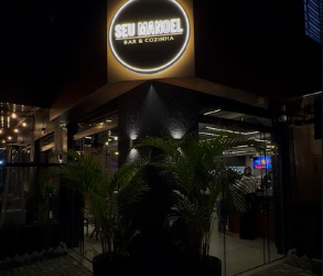 Seu Manoel Bar & Cozinha: comida de boteco e mesa cheia