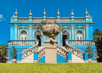 Um roteiro por Curitiba para quem gosta de história, arte e lugares que contam boas histórias