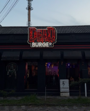 Dead Burger Curitiba: o jantar que parece ter saído de um filme de terror