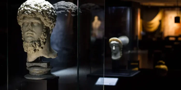 Quase 2 mil anos depois, Roma e Pompeia desembarcam em Curitiba