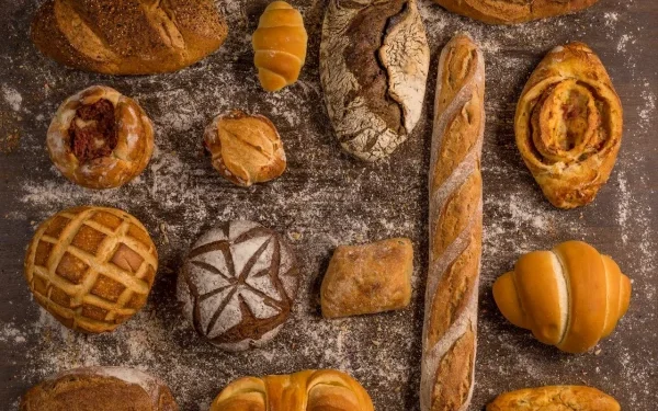 A história do pão, o alimento que atravessou milênios, guerras e mesas pelo mundo inteiro
